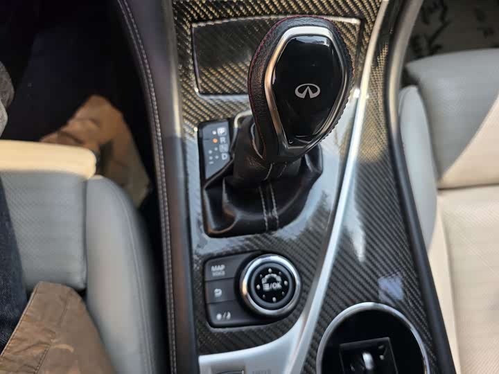 Infiniti Q50L 2015 2.0 T — фото 18
