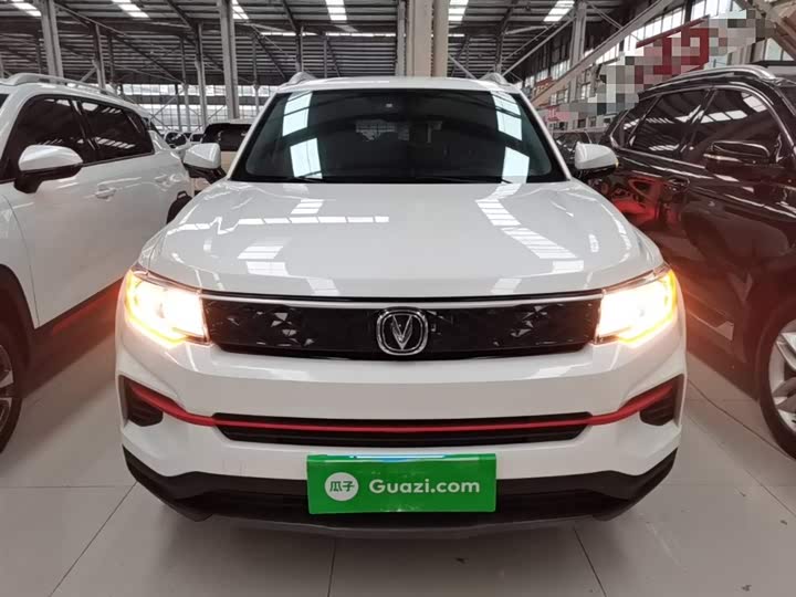 Changan CS35 PLUS 2021 1.6 L MT — фото 3