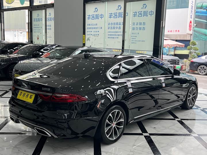 Jaguar XFL 2023 XFL 2.0 T P 250 2 WD — фото 14