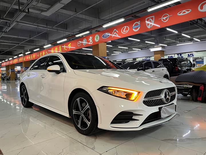 Mercedes-Benz A-Class 2022 A 200 L — фото 6
