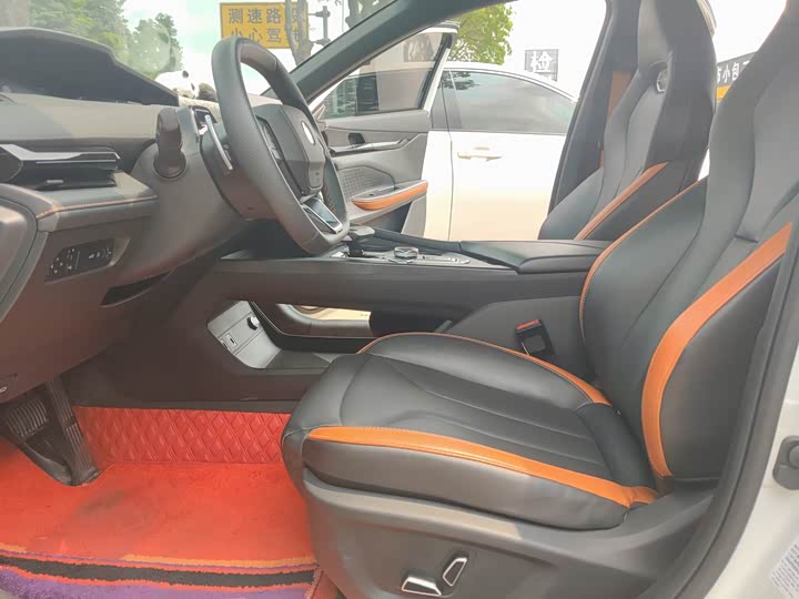 Changan UNI-V 2023 1.5 T Premium — фото 17