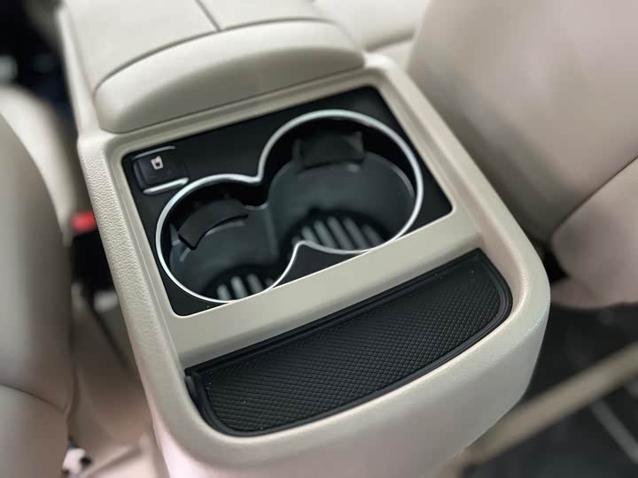 Mercedes-Benz V-Class 2024 V 300 L — фото 18