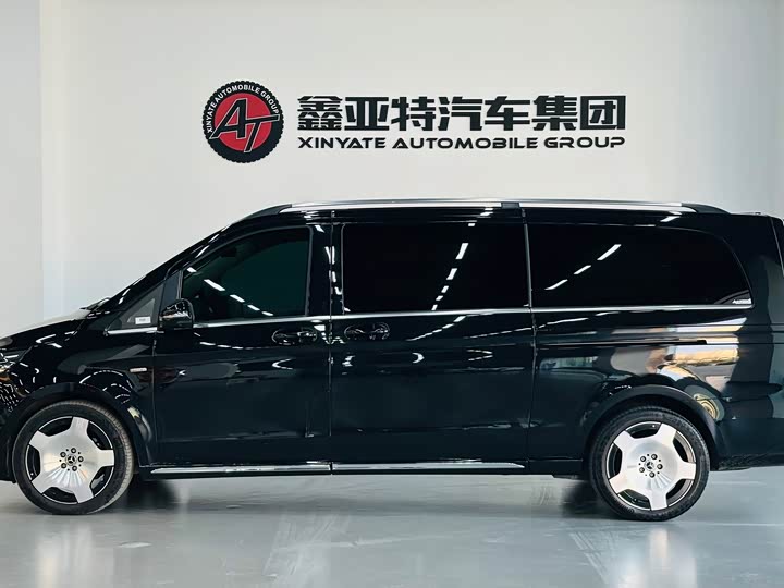 Mercedes-Benz V-Class 2024 V 300 L — фото 4
