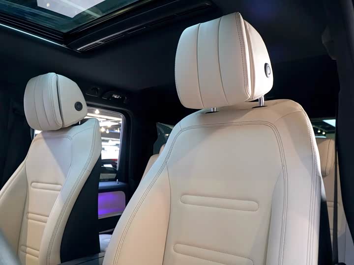 Mercedes-Benz G-Class 2024 G 350 — фото 9