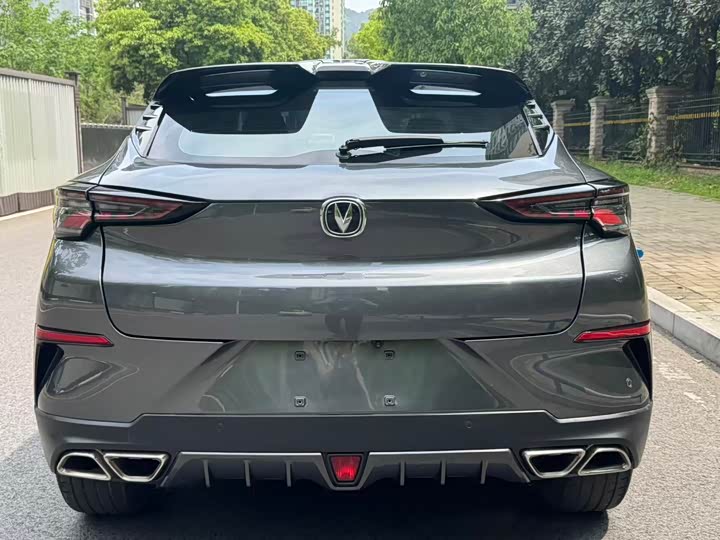 Changan UNI-T 2022 1.5 T Flagship — фото 6