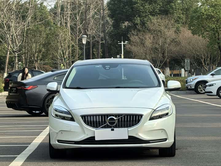 Volvo V40 2017 T 4 — фото 2