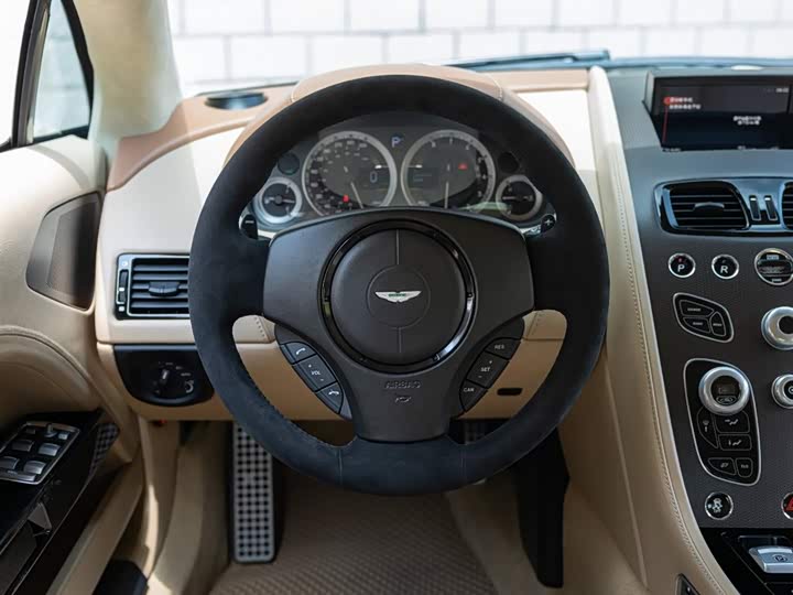 Aston Martin Rapide 2017 6.0 L S — фото 11