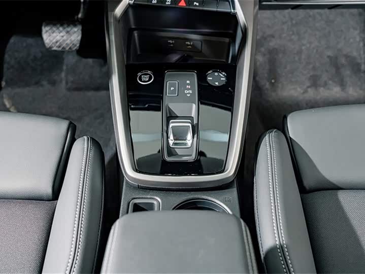Audi A3 2024 A 3 L Limousine 35 TFSI Sport — фото 12