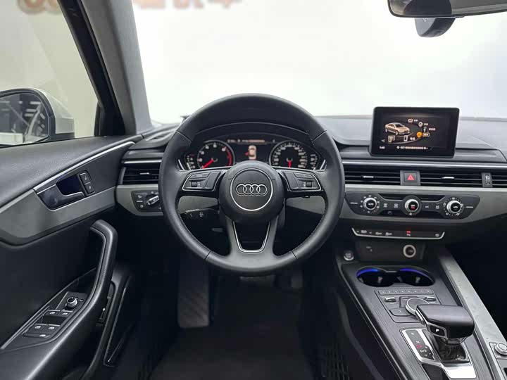 Audi A4L 2019 40 TFSI VI — фото 5