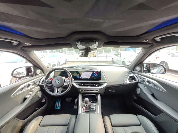 BMW XM 2023 Base — фото 13