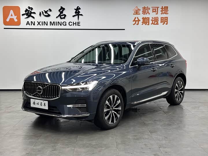 Volvo XC60 2024 B 5 4 WD — фото 1