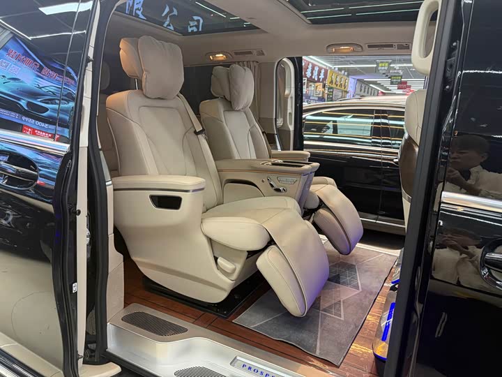 Mercedes-Benz V-Class 2022 V 260 L — фото 16