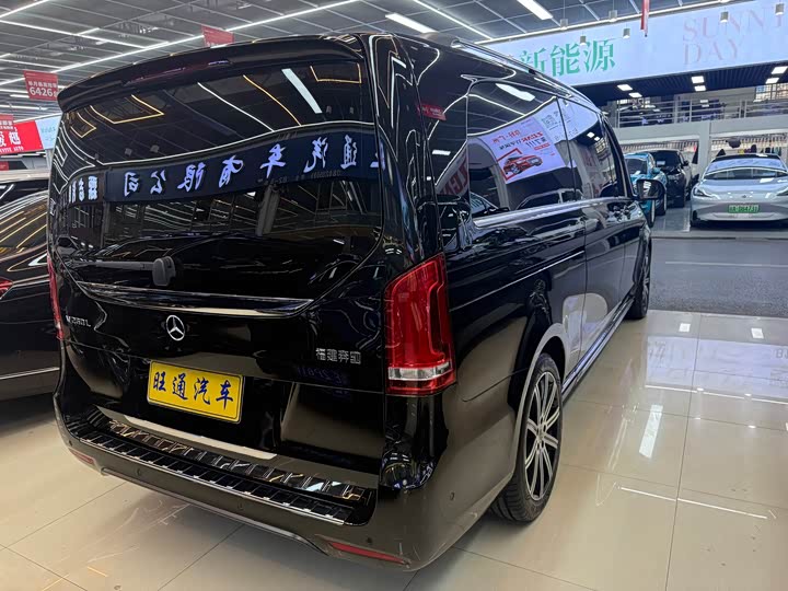 Mercedes-Benz V-Class 2022 V 260 L — фото 5