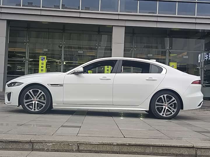 Jaguar XEL 2024 2.0 T 250 PS R-DYNAMIC S — фото 5