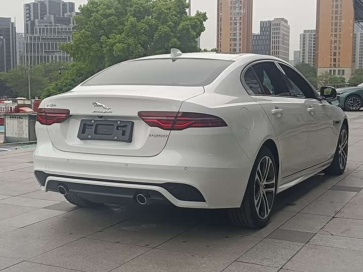 Jaguar XEL 2024 2.0 T 250 PS R-DYNAMIC S — фото 8