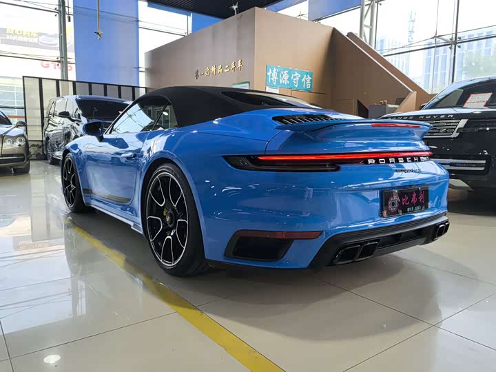 Porsche 911 2023 Turbo S Cabriolet 3.7 T — фото 10