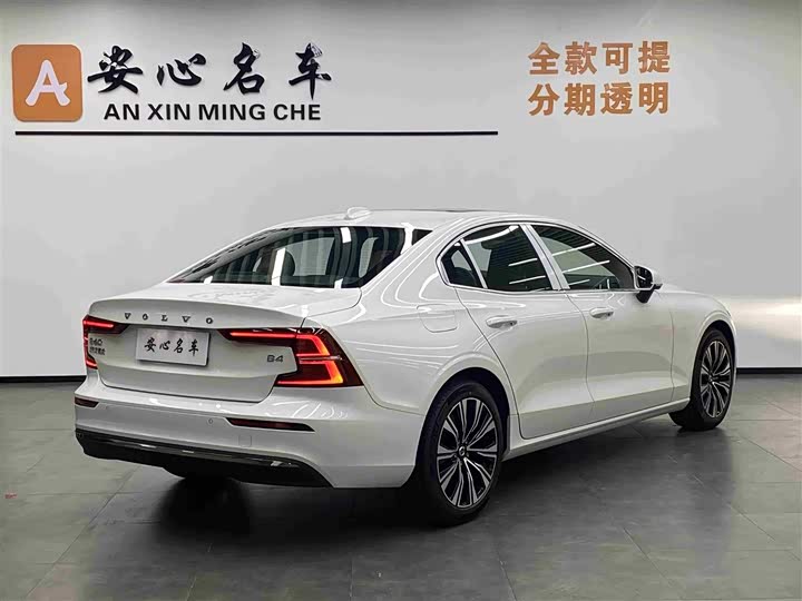 Volvo S60 2025 B 4 — фото 3