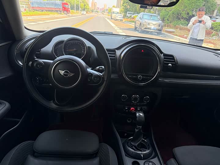 MINI Clubman — фото 6