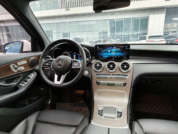 Mercedes-Benz GLC 2022 GLC 260 L 4 MATIC Luxury — фото 20