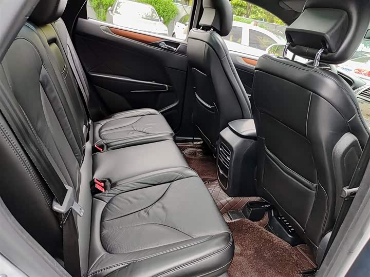 Lincoln MKC 2017 2.0 T 2 WD — фото 11