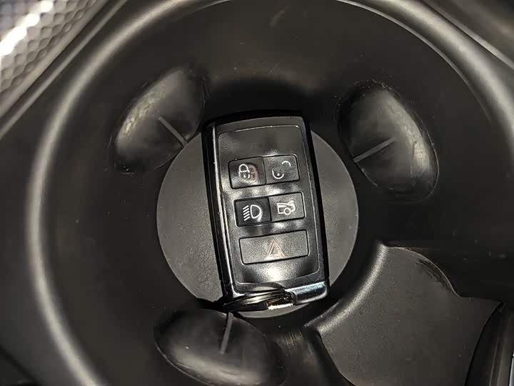 Jaguar XEL 2020 2.0 T 200 PS R-DYNAMIC — фото 9