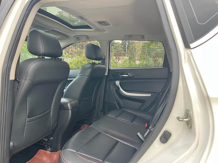 Changan CS35 2016 1.6 L ATLuxury V — фото 5
