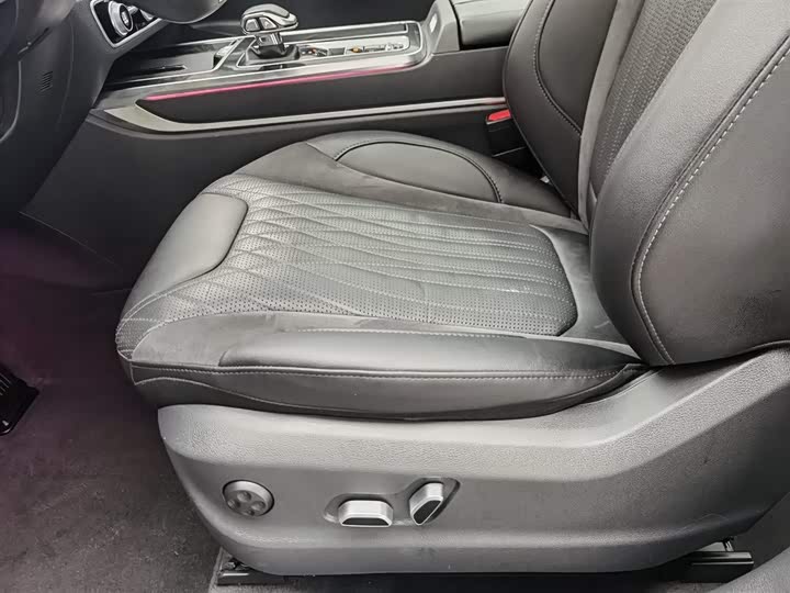 Hongqi HS5 2023 2.0 T Pro — фото 20