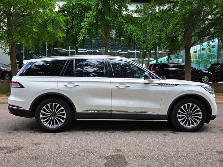 Lincoln Aviator — фото 8