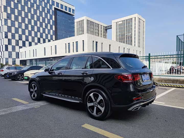 Mercedes-Benz GLC 2022 GLC 260 L 4 MATIC — фото 3