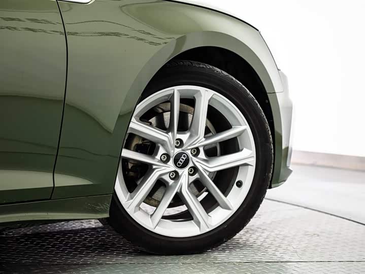 Audi A5 2023 Sportback 40 TFSI — фото 19