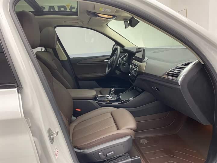 BMW X3 2023 x Drive 30i Leading M — фото 18