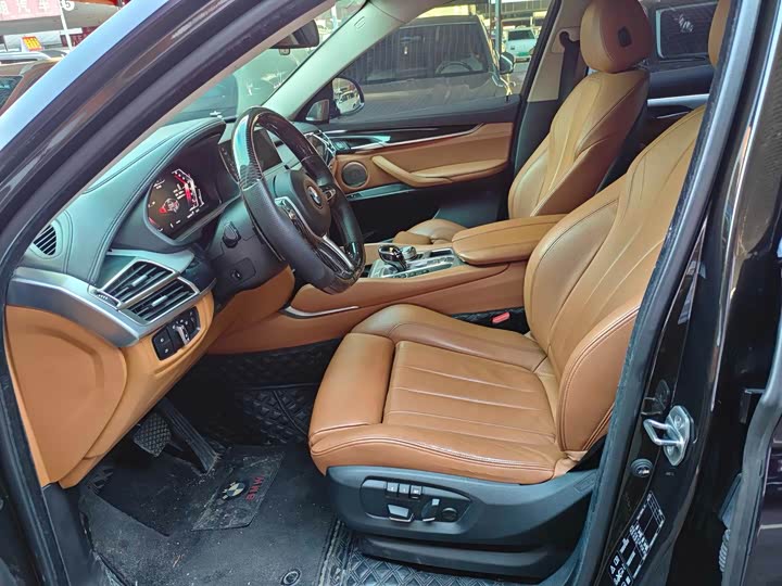 BMW X6 xDrive28i — фото 9