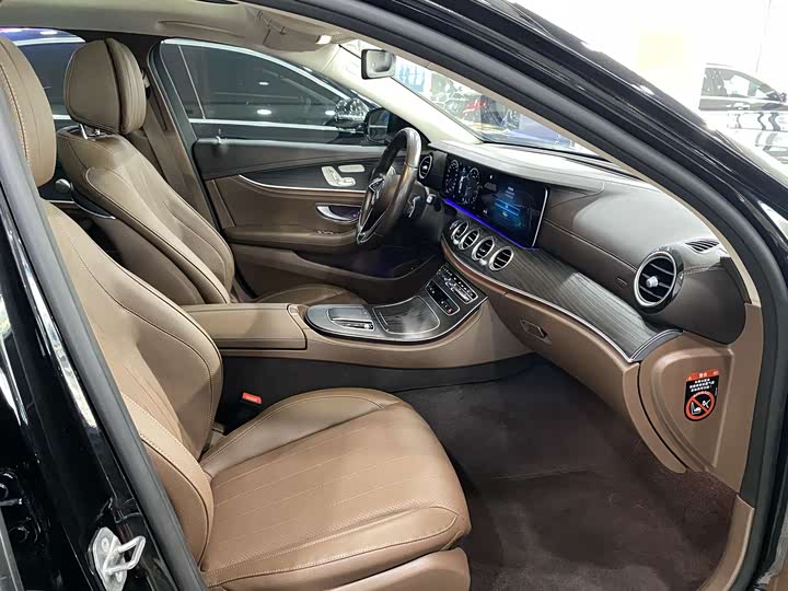 Mercedes-Benz E-Class 2022 E 300 L Luxury — фото 9