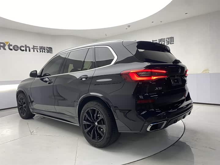 BMW X5 2019 x Drive 40i M — фото 7
