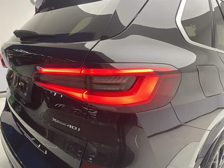 BMW X5 2019 x Drive 40i M — фото 10