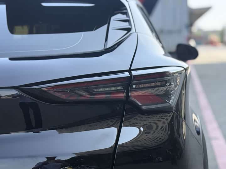 Changan UNI-T 2020 1.5 T Premium — фото 4