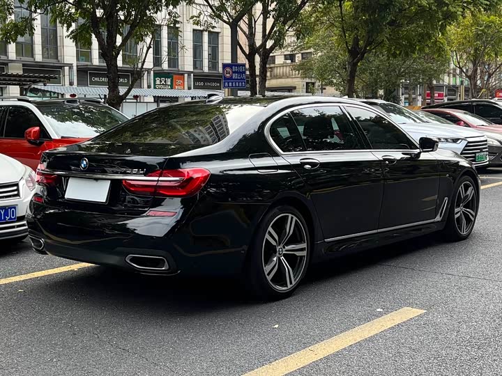 BMW 7-Series 2018 740 Li Leading M — фото 9