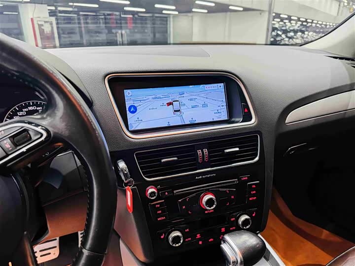 Audi Q5 2016 40 TFSI — фото 16