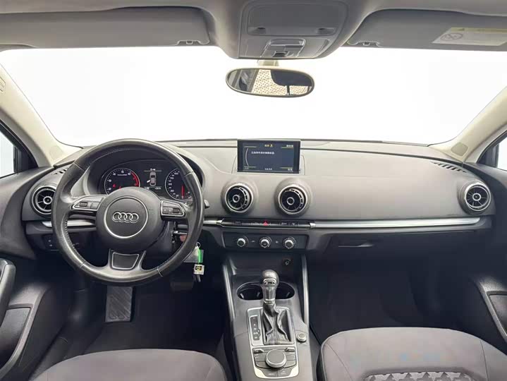 Audi A3 2015 Limousine 35 TFSI — фото 8