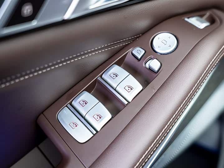 BMW X5 2023 x Drive 30 Li M — фото 16
