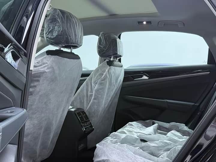Volkswagen Passat — фото 6