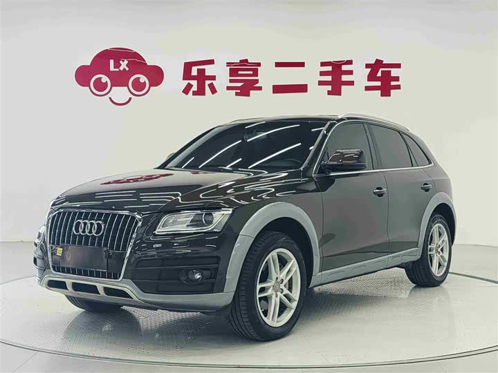 Audi Q5 2017 Plus 40 TFSI — фото 1