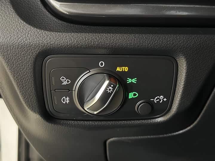 Audi A3 2020 Sportback 35 TFSI VI — фото 12