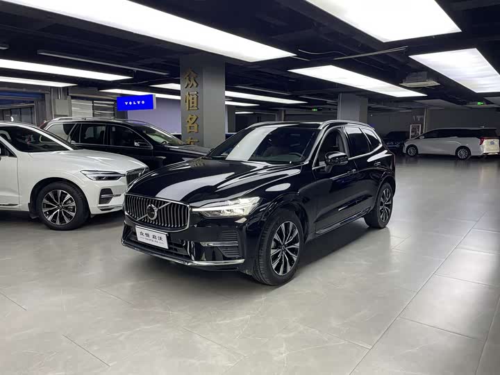 Volvo XC60 2023 B 5 4 WD