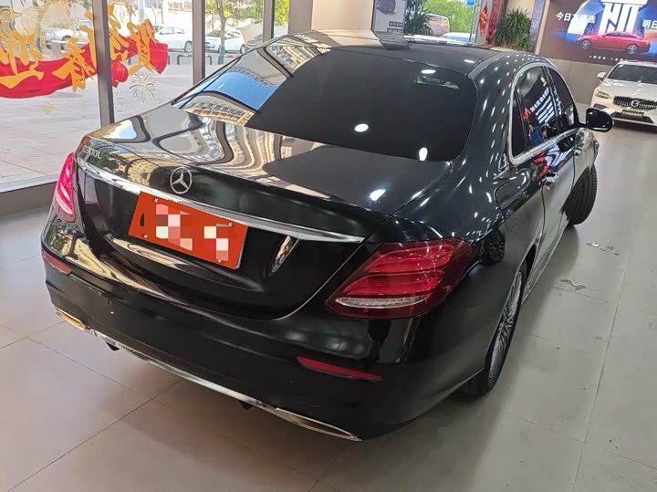 Mercedes-Benz E-Class 2019 E 200 L Sport — фото 2