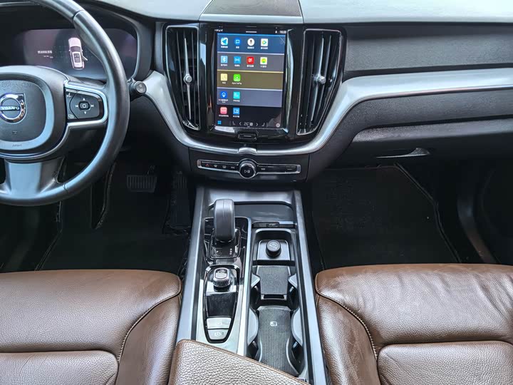 Volvo XC60 2022 B 5 4 WD — фото 11