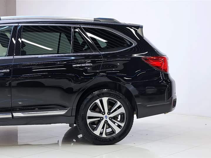 Subaru Outback — фото 4