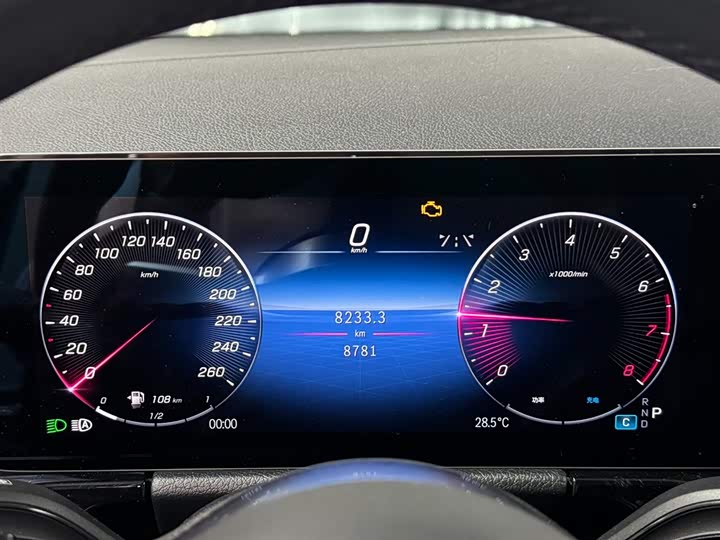 Mercedes-Benz GLA 2024 GLA 220 — фото 12