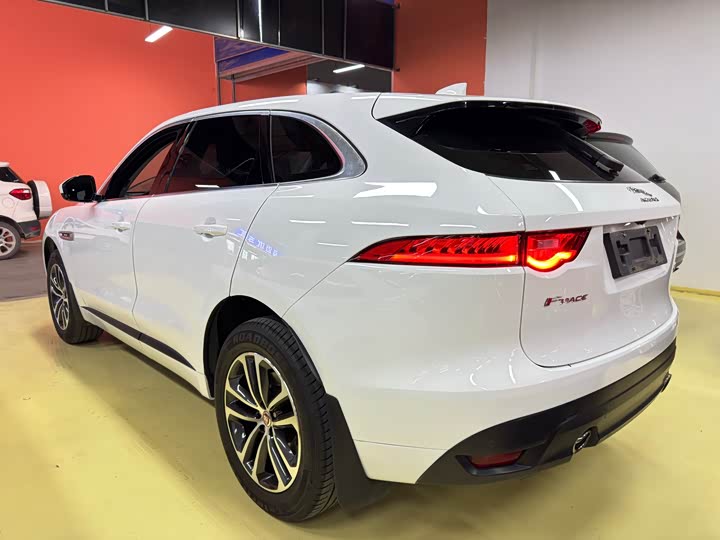 Jaguar F-PACE 2016 3.0 SC 4 WDR-Sport — фото 37
