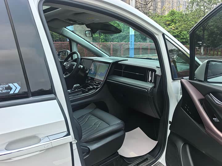 Trumpchi M8 2024 400 T — фото 21